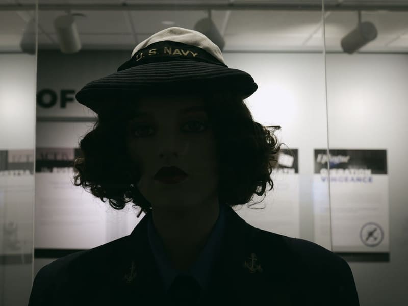 Mannequin in a WWII US Navy WAVES uniform with cap